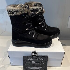 NWT Artica Women's Black Winter Boots